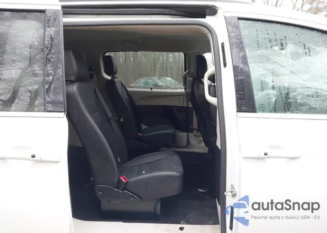 2021 Chrysler Voyager Lxi из США, поврежденный, VIN 2C4RC1DG2MR505495